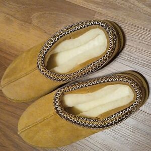 Chunky camel faux suede embroidered cozy slipper boots.